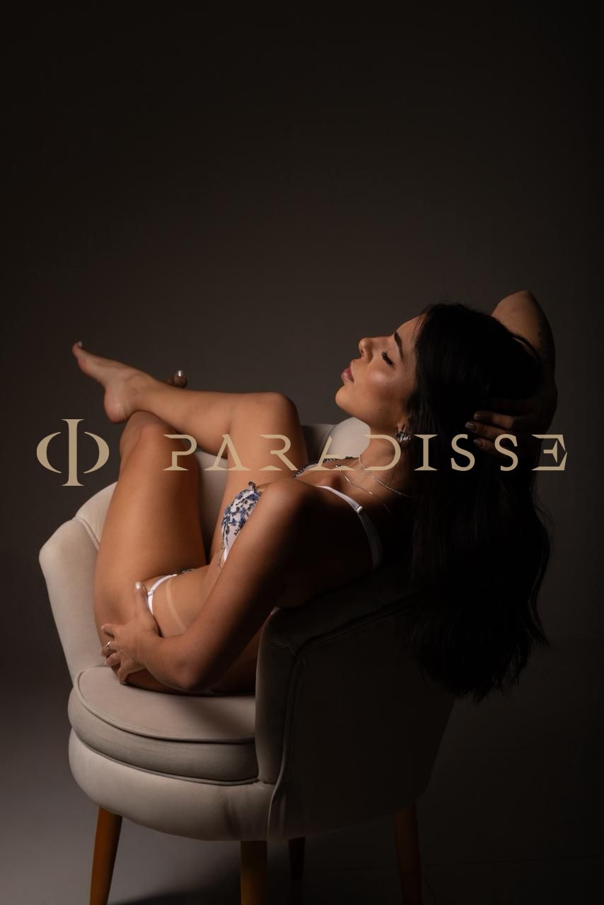 Escorts VIP Paradisse - Livia